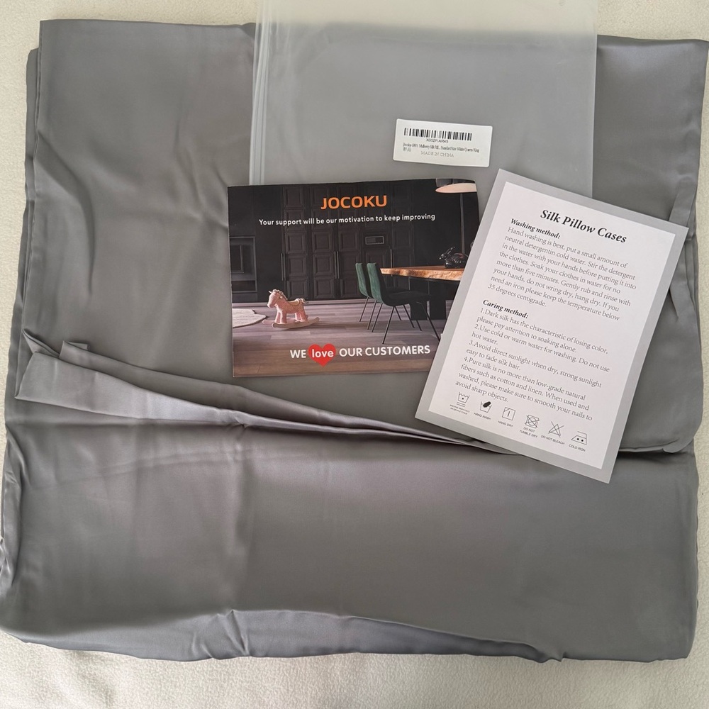 Luxurious silk Gray/silver Pillowcase Set size queen - Picture 6 of 12